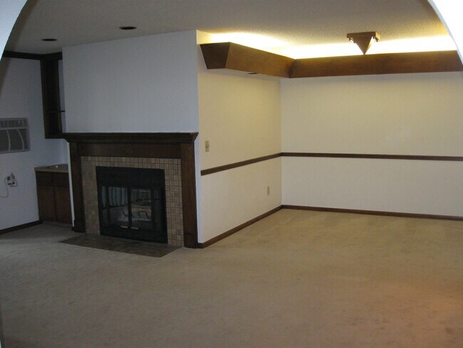 Building Photo - **Application Pending**  Pier Point Village - 2 Bedrooms, 2 Bathrooms (13OX#B-101)