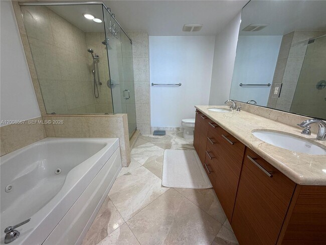 Building Photo - 50 Biscayne Blvd