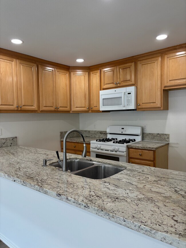 Building Photo - 245 Orange Blossom