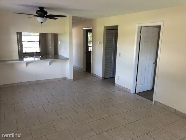 Building Photo - 2 br, 1 bath Apartment - 7800 Belcher Road