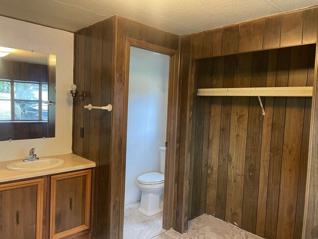 Building Photo - Two bedroom mobile home in peaceful countr...
