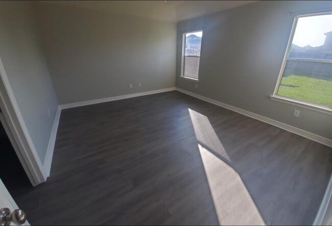 Building Photo - 14927 Diamond Way