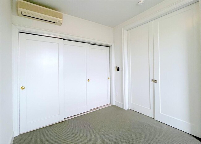 Building Photo - 490 Bleeker Ave