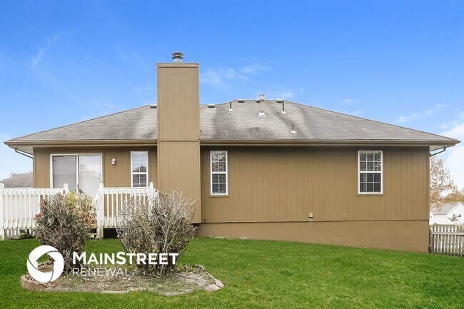 Building Photo - 1708 Stasi Ave