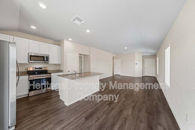 Building Photo - 8718 Broad Wing Dr