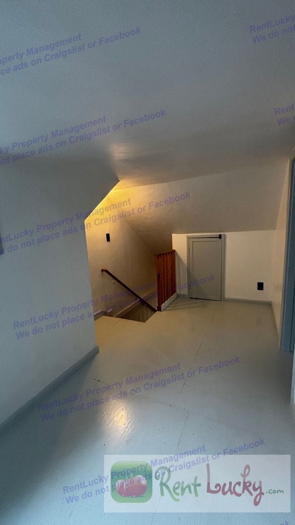 Building Photo - FREE JANUARY RENT | Amazing Finished Attic | Driveway Parking