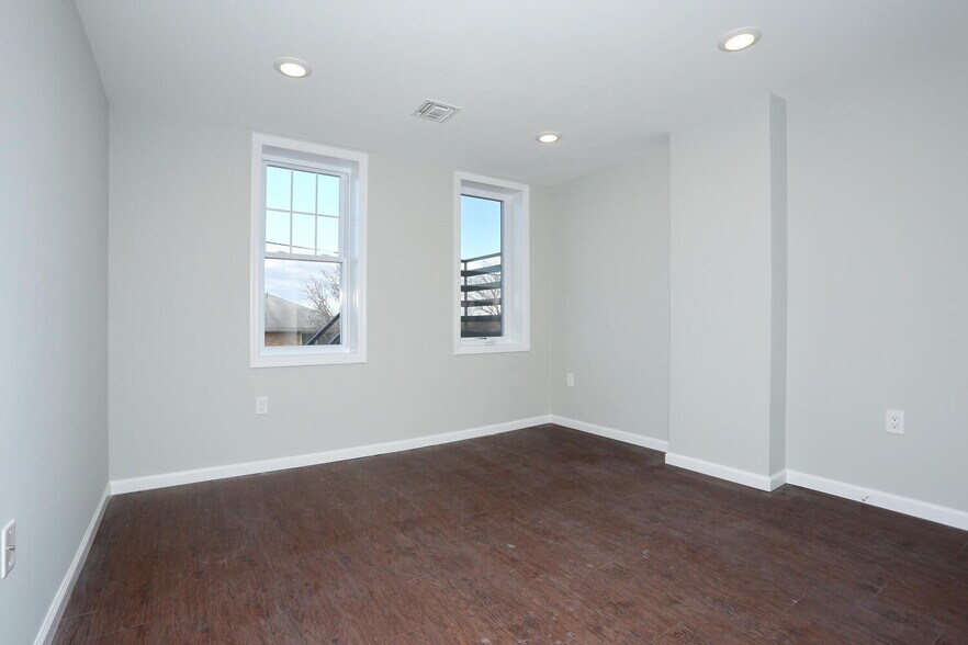 Building Photo - 473 Harrison Ave