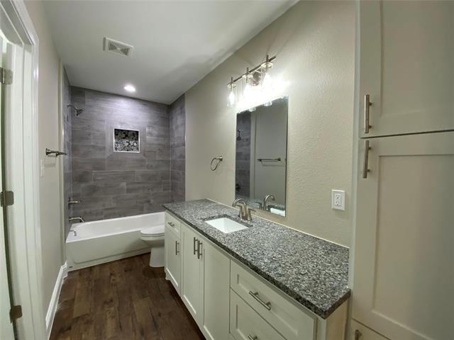 Building Photo - 802-804-804 N Broughton St