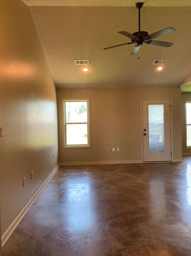 Building Photo - 434 Wildwood Point