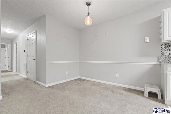 Building Photo - 529 3rd Loop Rd