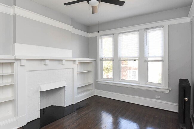 Building Photo - 1249 W Rosemont Ave