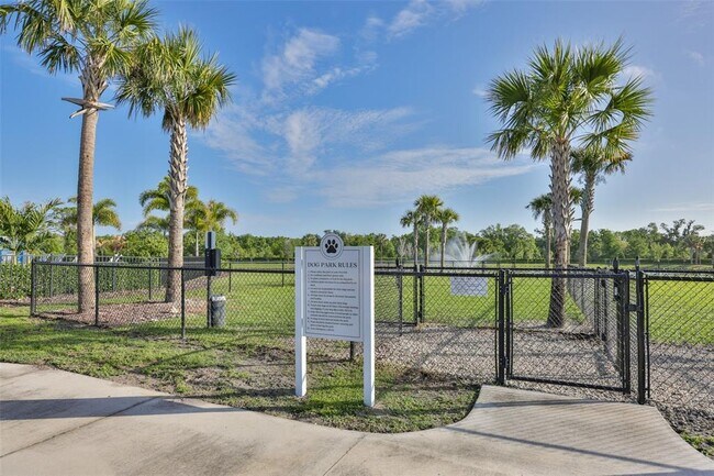 Building Photo - 10819 Charlotte Dr.