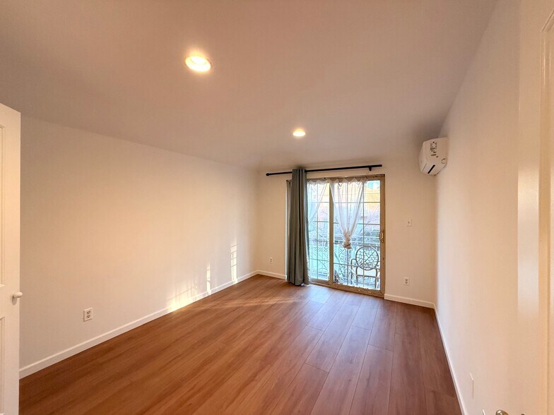 Building Photo - 8814 70th Rd