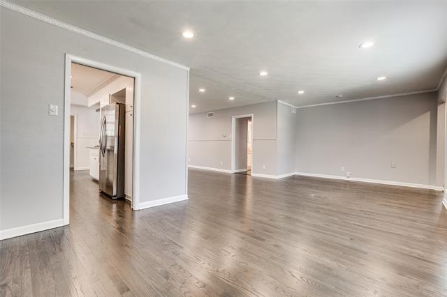 Building Photo - 9226 Larchwood Dr