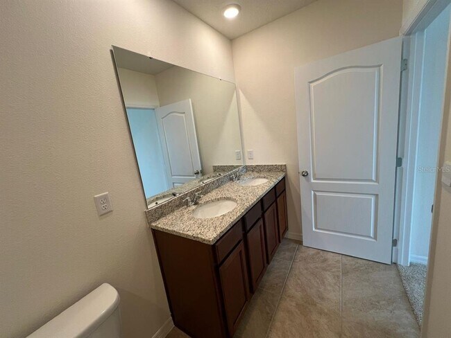 Building Photo - 1532 Lumber Ave