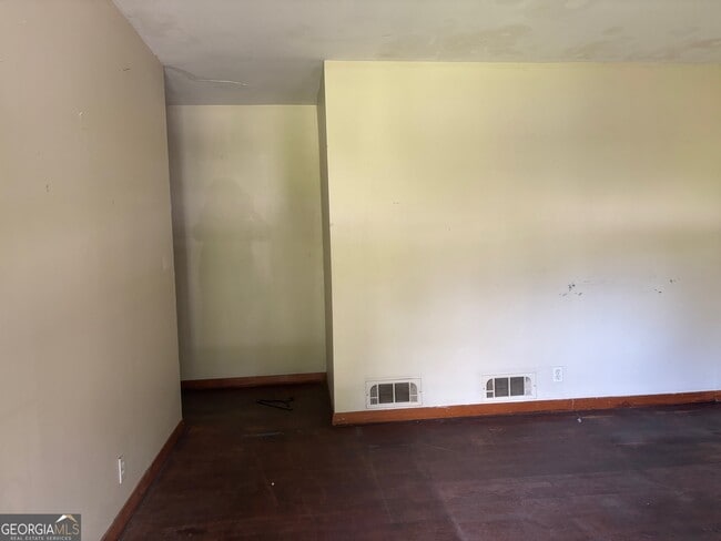 Building Photo - 6826 Mayo Dr