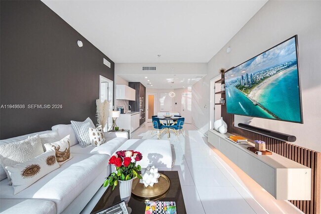 Building Photo - 851 NE 1st Ave