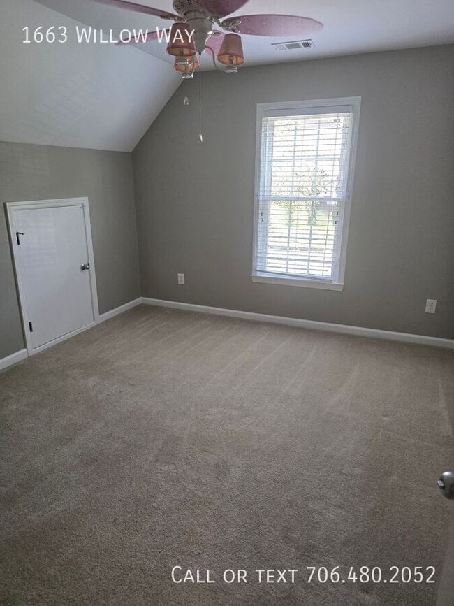 Building Photo - 1663 Willow Way