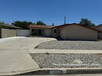 Building Photo - Beautifully upgraded 3 + 2 in West Lancaster