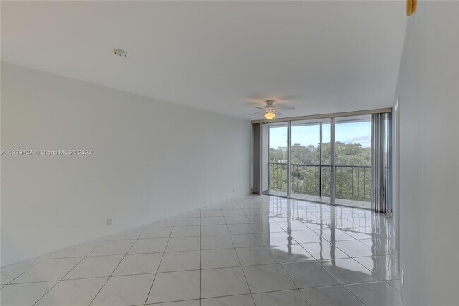 Building Photo - 4501 NE 21st Ave