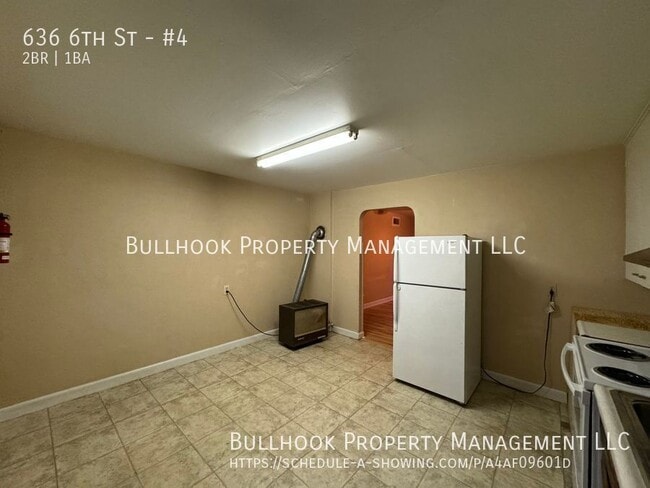 Building Photo - 636 6th St