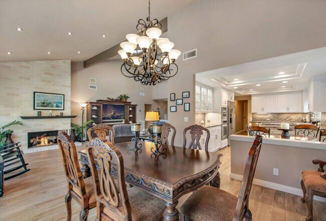 Building Photo - 3672 Seascape Dr
