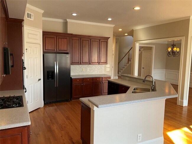 Building Photo - 6193 Spalding Dr