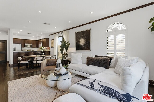 Building Photo - 500 Orlando Ave