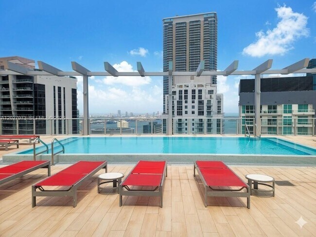 Building Photo - 1100 S Miami Ave