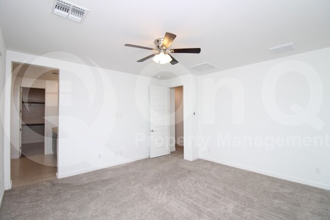 Building Photo - 1130 E Armstrong Wy