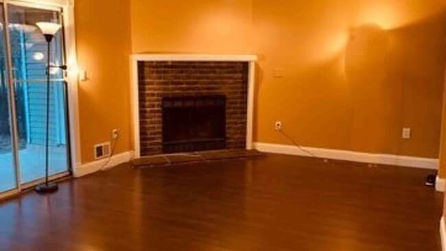 Building Photo - 37 Anderson Ct