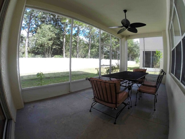Building Photo - 5073 SW 40th Pl