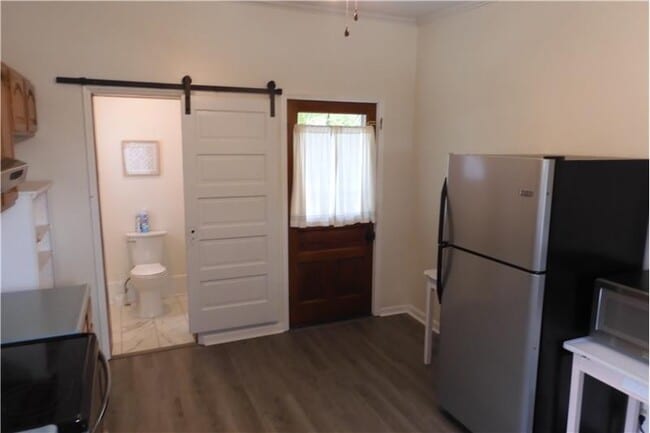 Building Photo - 203 Boone St