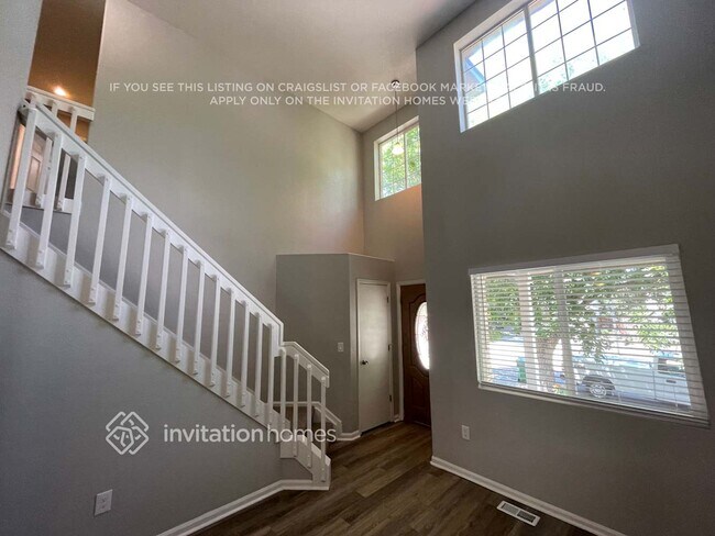 Building Photo - 4892 N Silverlace Dr