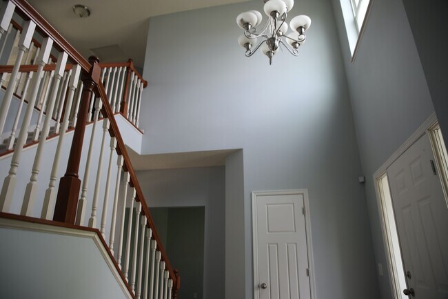 Building Photo - 16513 Dodd Ln