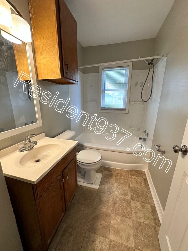 Building Photo - Cute 2 bed 1 bath home