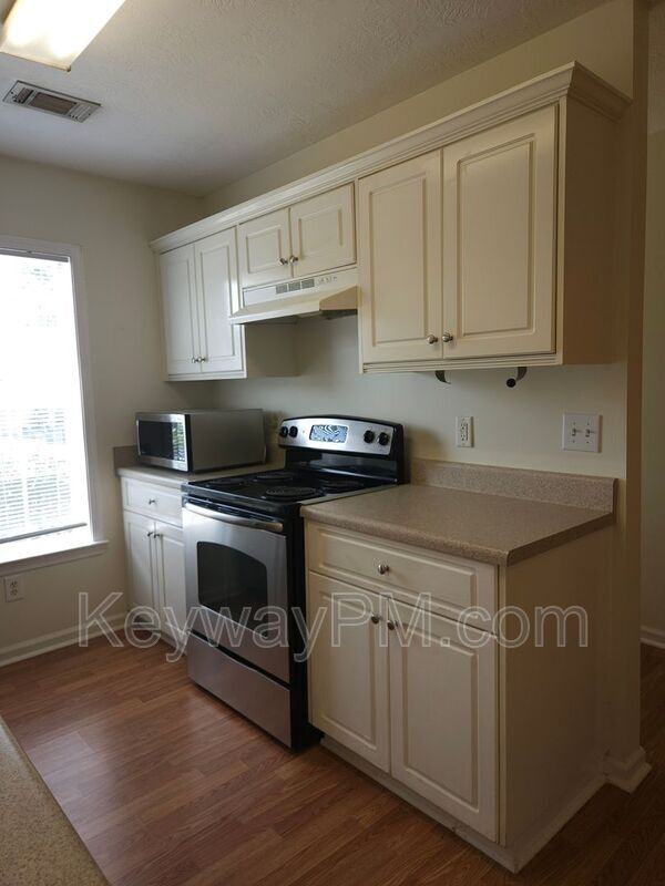 Building Photo - 123 Portofino Ln SW