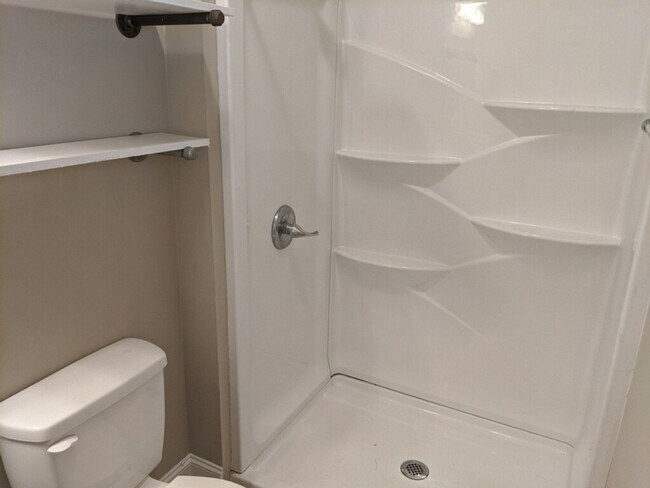 Building Photo - For Rent