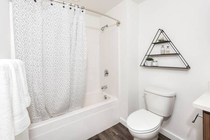 Interior Photo - The Hawthorne Apts