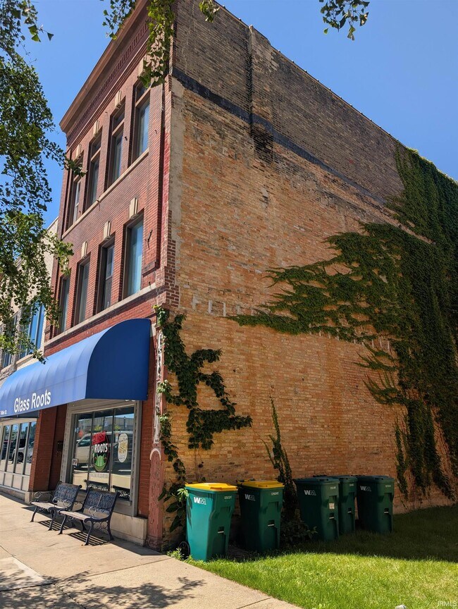 Building Photo - 109 S Main St