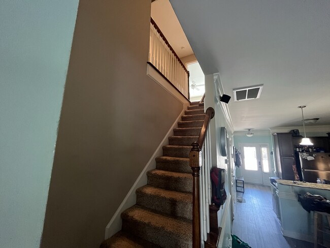 Building Photo - 1133 Braybrooke Pl