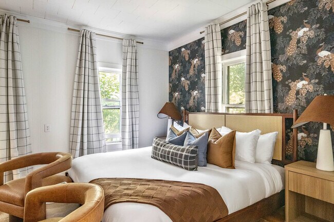 Building Photo - 52 Church St