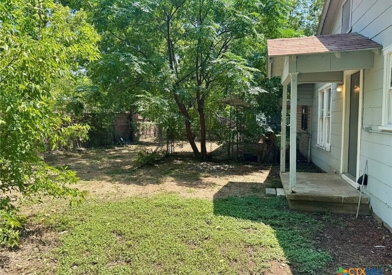 Building Photo - 1101 Hall Ave