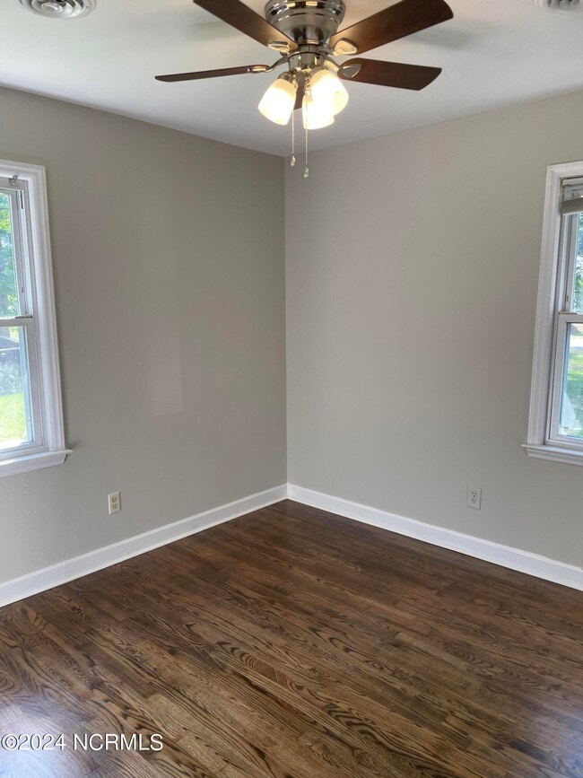 Building Photo - 1634 Bunch Ln