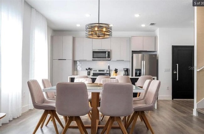 Building Photo - 9120 Boracay Ct