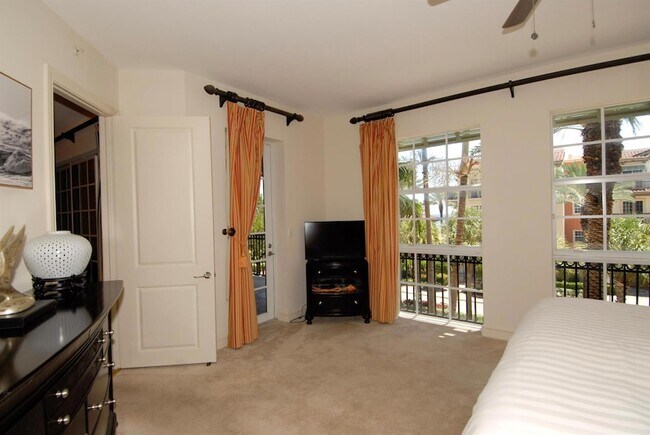 Building Photo - 4445 El Mar Dr