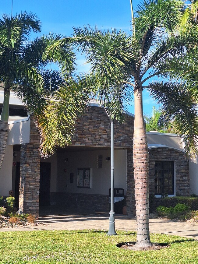 Building Photo - 29201 S Jones Loop Rd