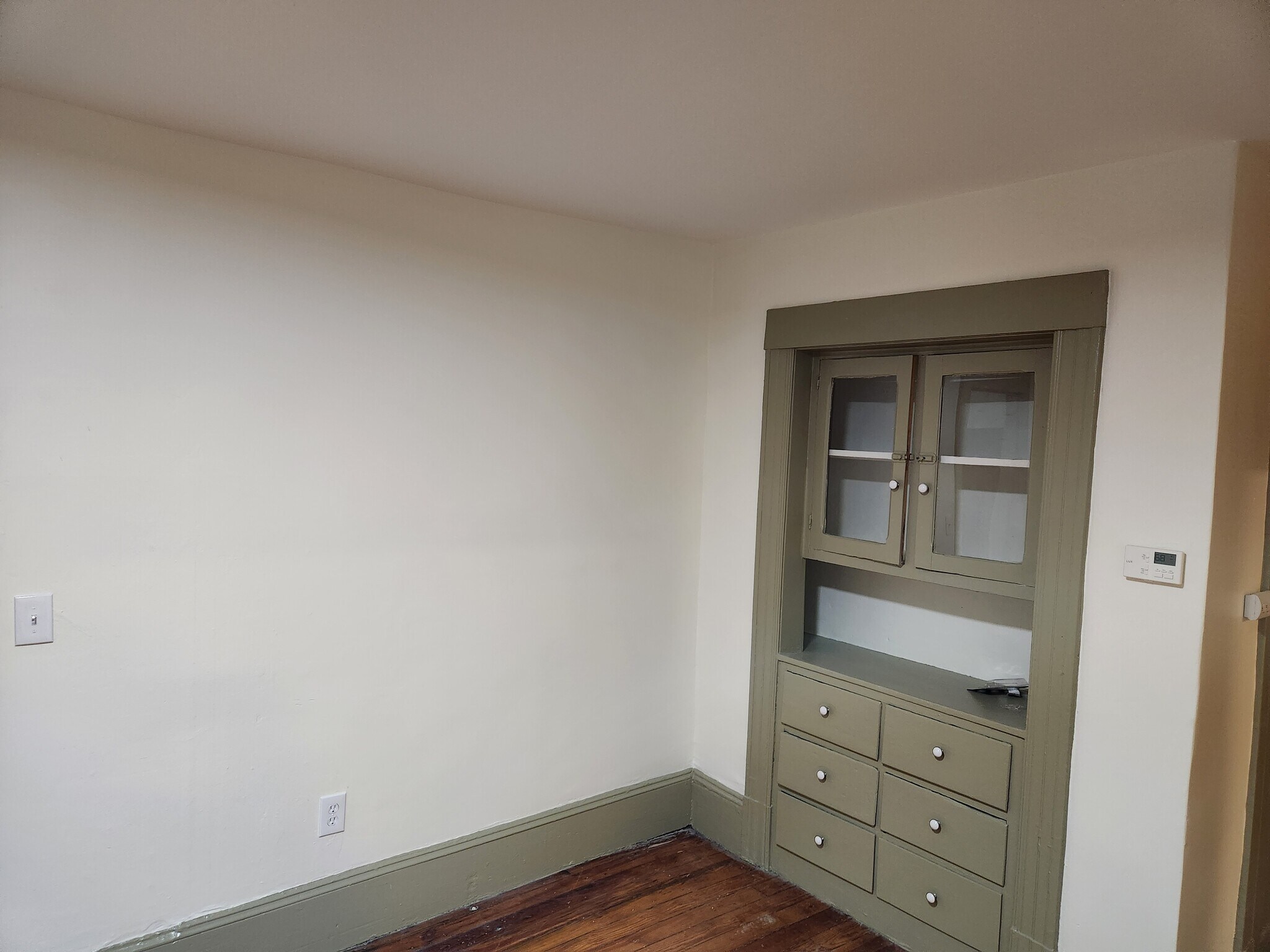 Building Photo - 4 Lawn Ave