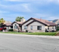Building Photo - 2640 Bridle Path Dr
