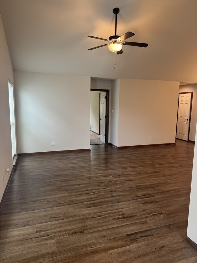 Building Photo - 6349 S 7th Pl